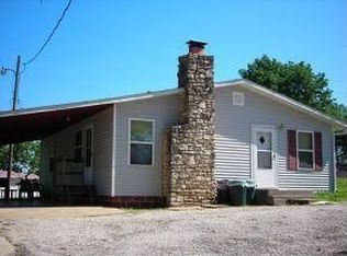 2132 Welch Rd, Reeds Spring, MO 65737