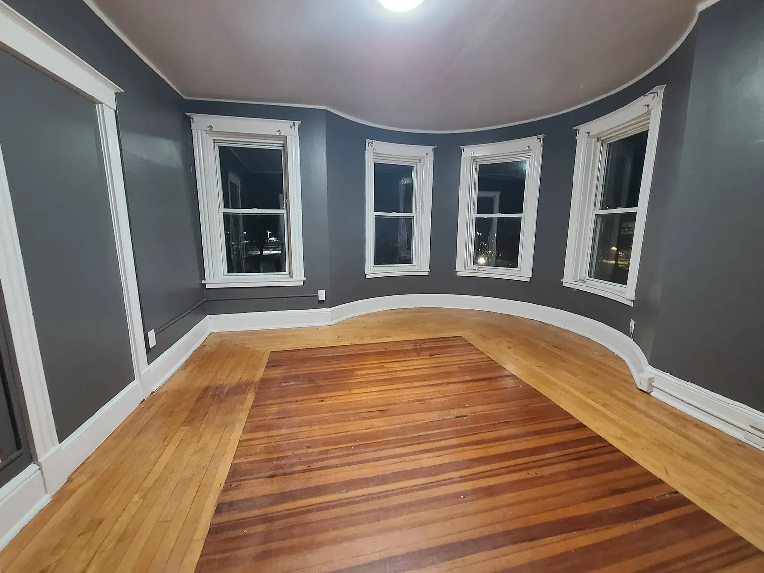 218 West Street — Photo 3