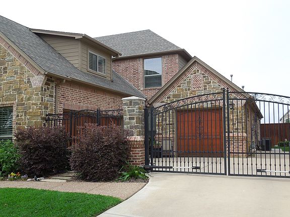 Automatic Gate and Front Courtyard