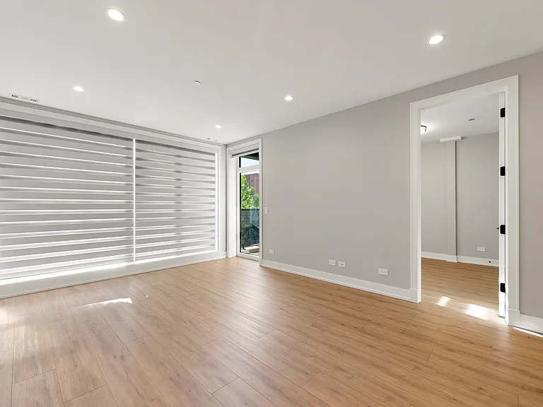 2354 W Polk St #302 — Photo 10