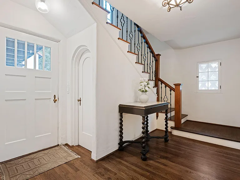 1447 S Jameson Ln — Photo 6