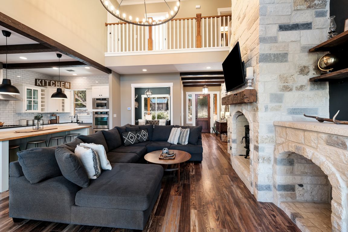 next background image