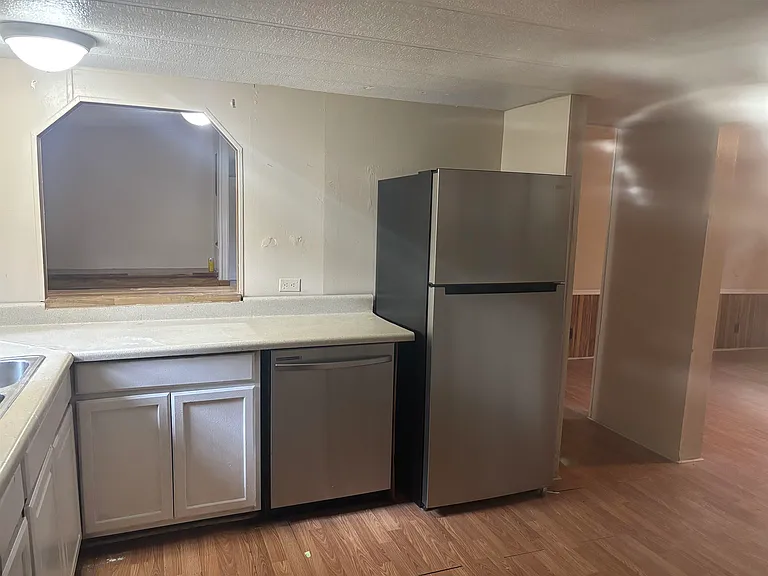 206 Tropicaire St — Photo 7