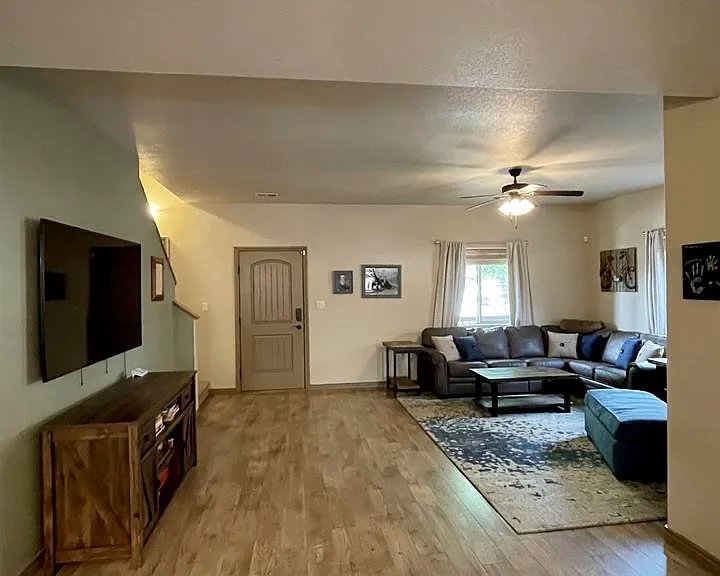 2489 Waite Ave — Photo 4