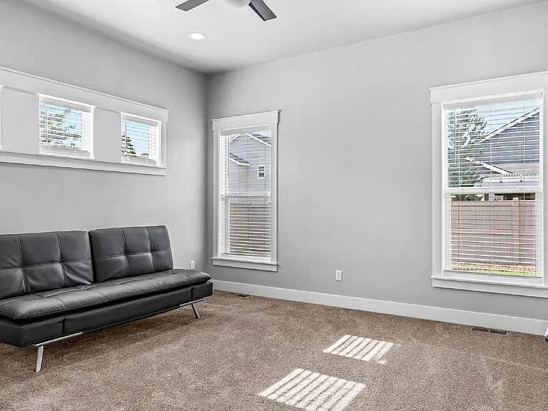 2934 E Murchison St — Photo 13