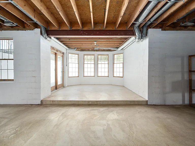 2725 Oldewood Dr — Photo 29