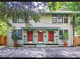 1662 Cherry Ln, Sarasota, FL