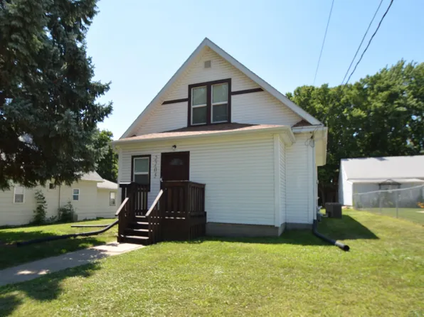 2205 S Royce St, Sioux City, IA 51106