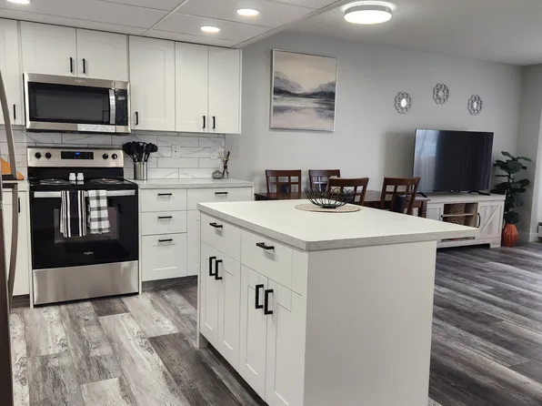 4902 37th St, Red Deer, AB