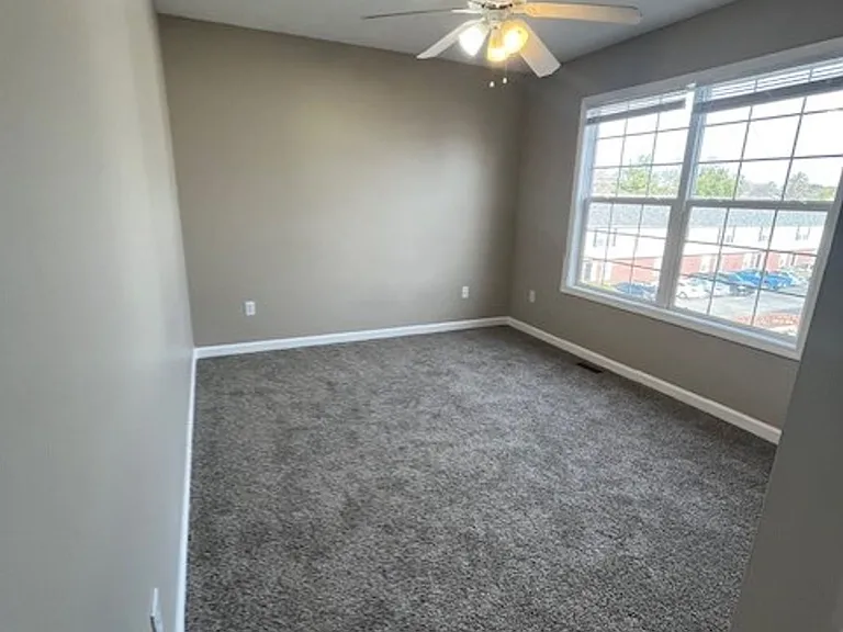1496 N Kinser Pike — Photo 43