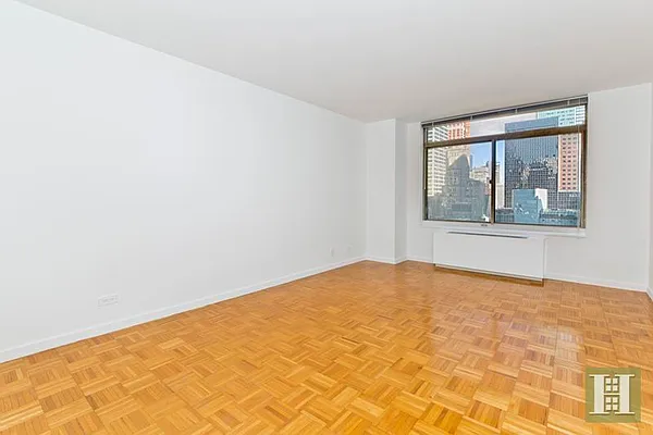 Rented by Halstead Real Estate | media 19