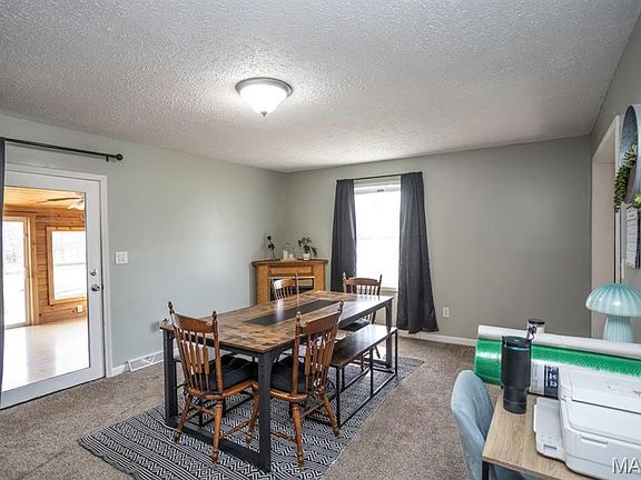 5th image of 23380 Roosevelt Rd