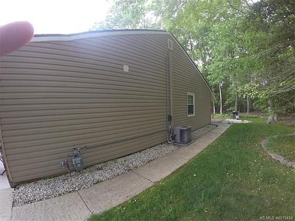 4th image of 204 Yorktowne Dr