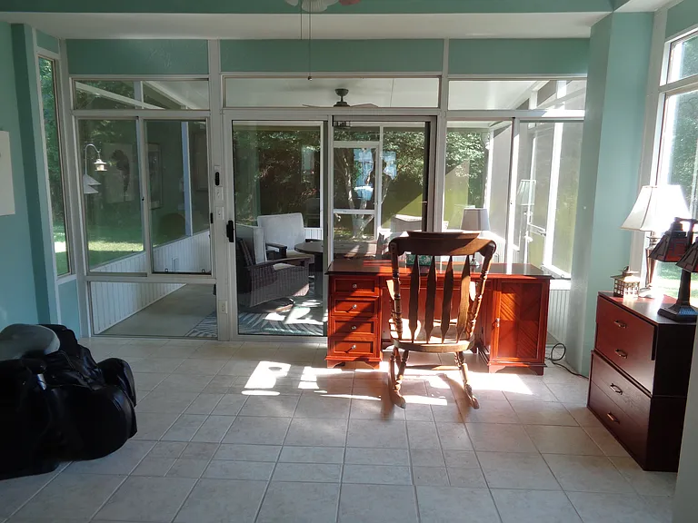 18 Chiffelle St — Photo 11