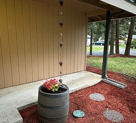 4th image of 9401 Columbine Circle W