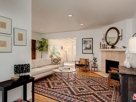 4th image of 7717 Teesdale Ave