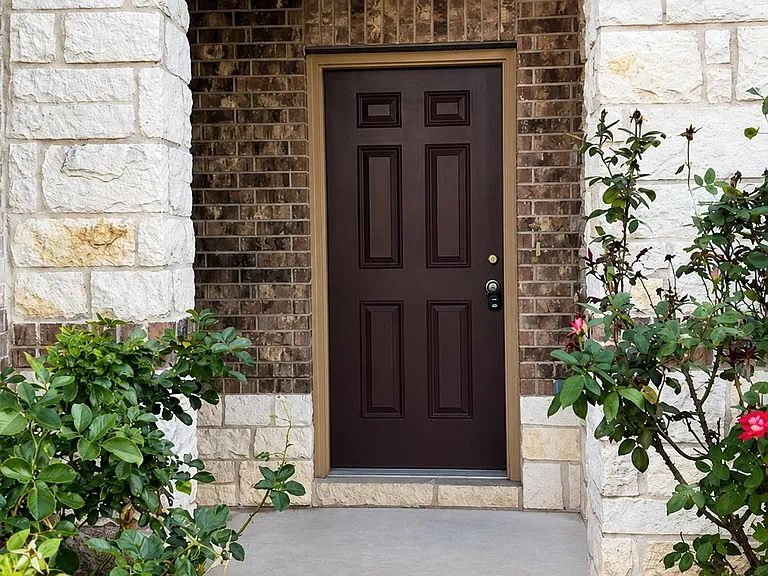 352 Martha Dr — Photo 3
