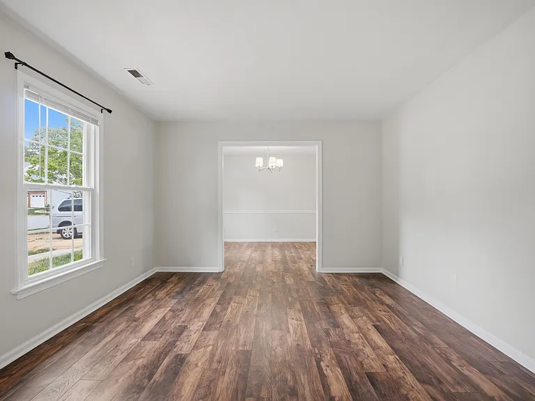 2252 Newstead Dr — Photo 10