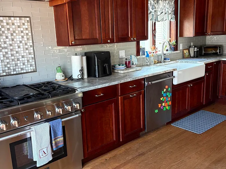 414 Washington Ave — Photo 10