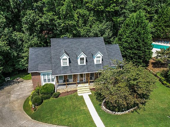 2nd image of 5684 Charlton Way