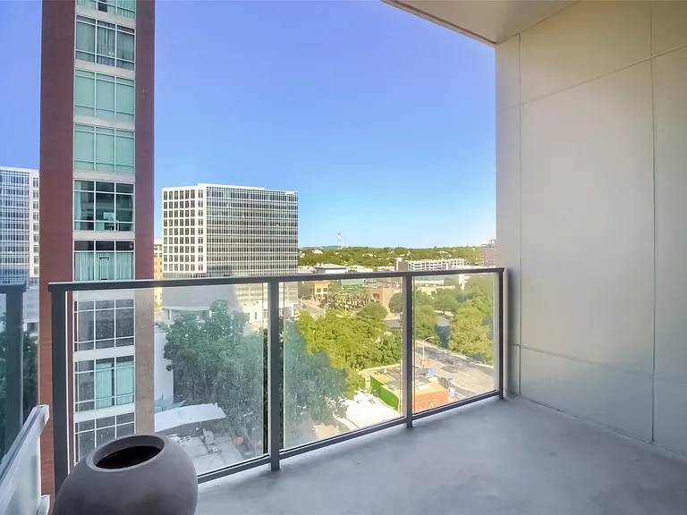 501 West Ave #1002 — Photo 29