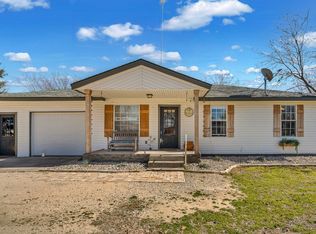 714 Barnes Rd, Cleburne, TX 76031