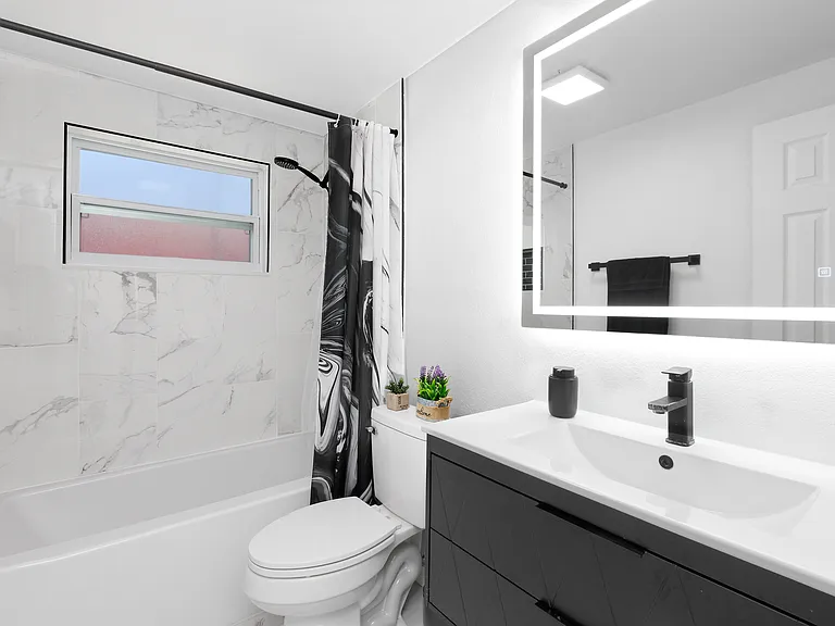 1041 Jadewood Ave — Photo 15