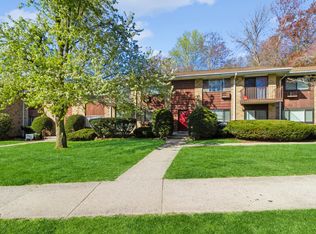 42 Kennedy Dr #42, Bridgeport, CT 06606