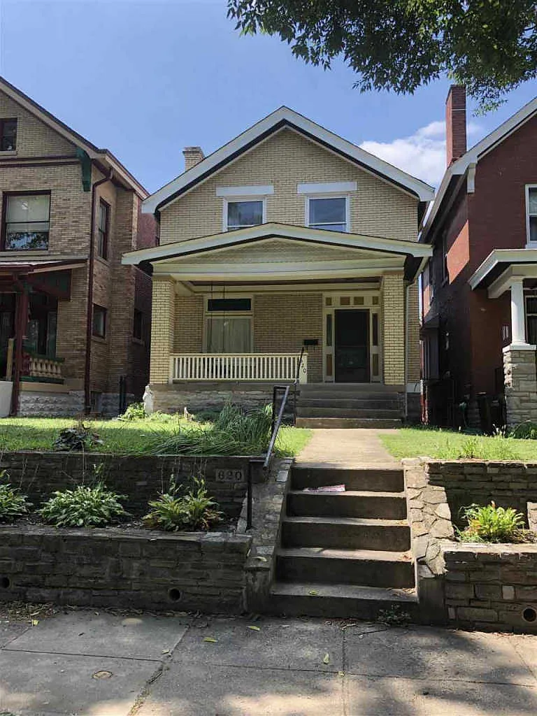 620 Linden Ave photo 1