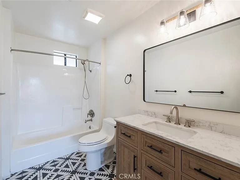 18324 Mansel Ave — Photo 21