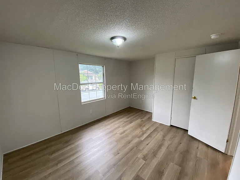 900 White St — Photo 12