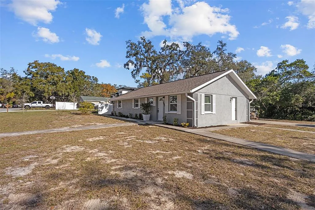 3 bed, 1.5 bath, 1344 sqft, $2,250 — Photo 1