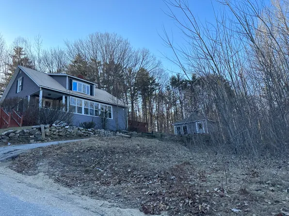 9 Hillside Avenue, Paris, ME 04281