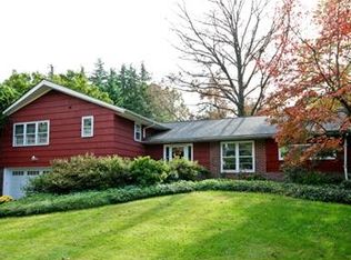 49 2nd St, Pequannock, NJ 07440