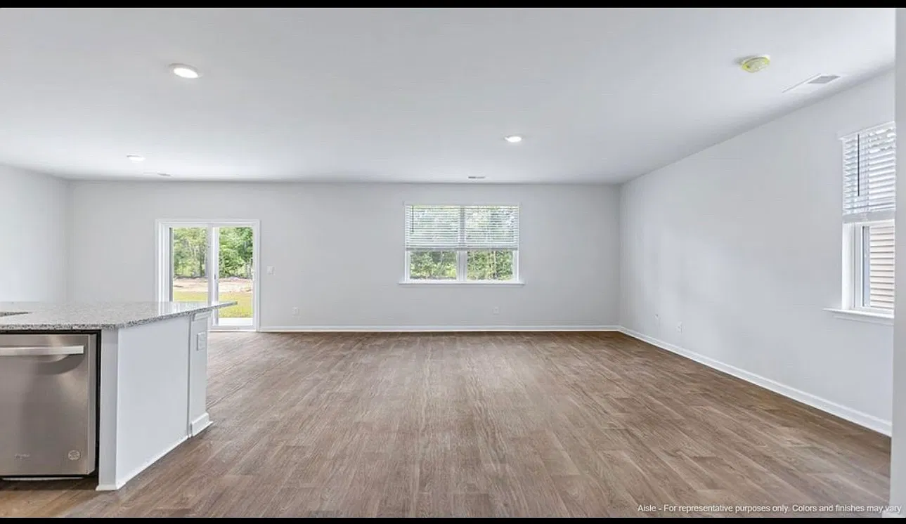 4 bed, 2.5 bath, 1927 sqft, $2,995 — Photo 1