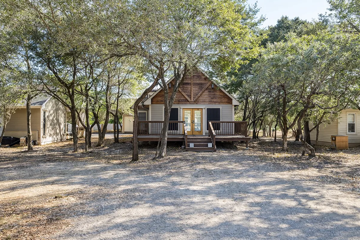 Building Photo - 1256 Lonesome