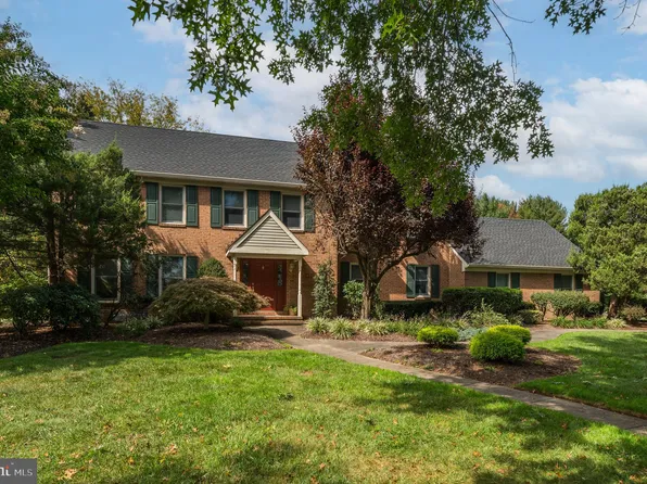 596 Sentinel Rd, Moorestown, NJ 08057