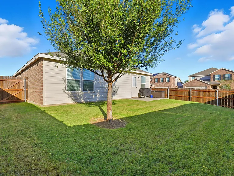 10101 Newtown Dr — Photo 28
