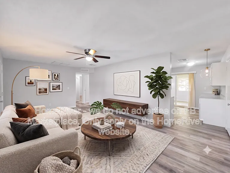 512 S 75th Pl — Photo 4
