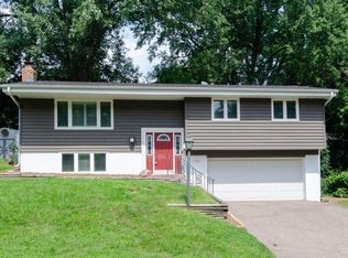 2480 Kewanee Way, Golden Valley, MN 55422