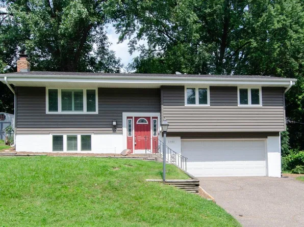 2480 Kewanee Way, Golden Valley, MN 55422