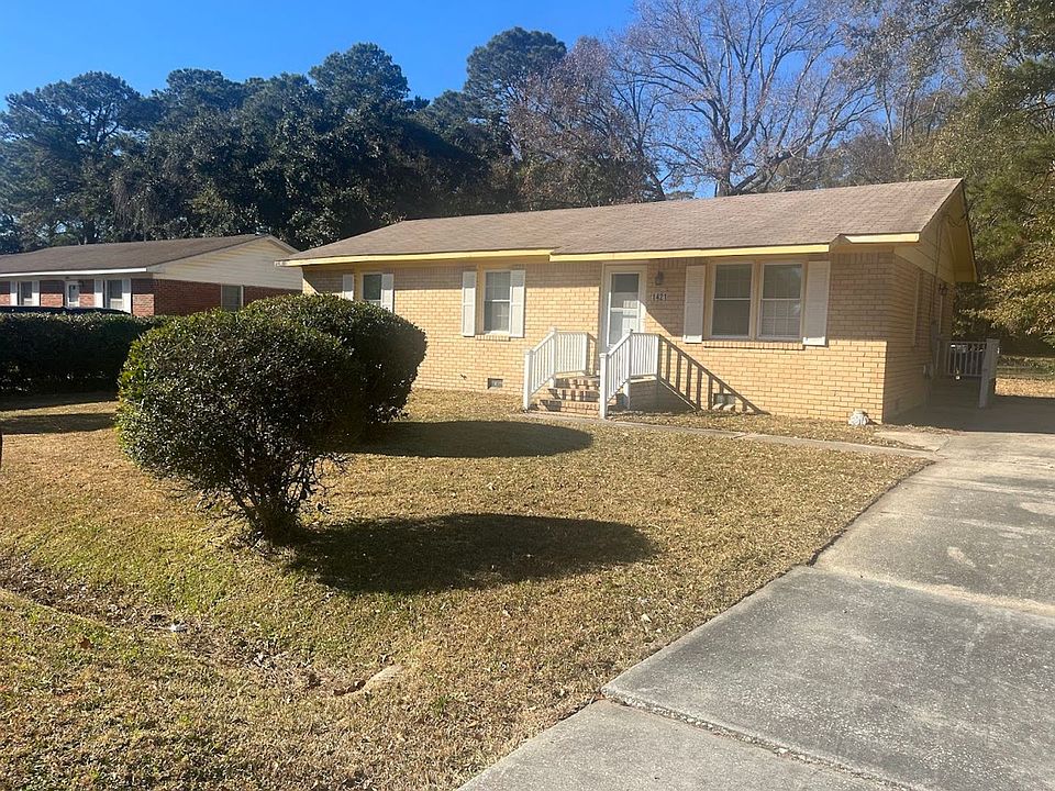 1st image of 1421 Westwood Dr