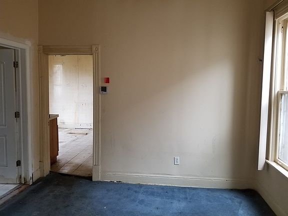 5th image of 6442 S Damen Ave