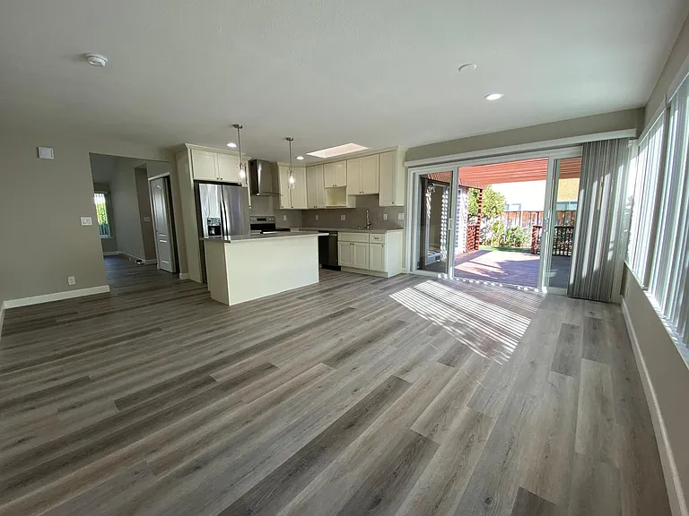 4680 Mia Cir — Photo 8