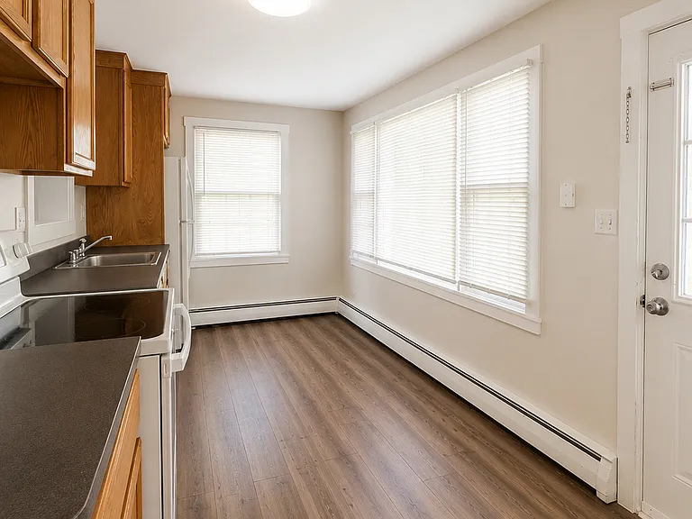 16 Coe Ave #2 — Photo 7