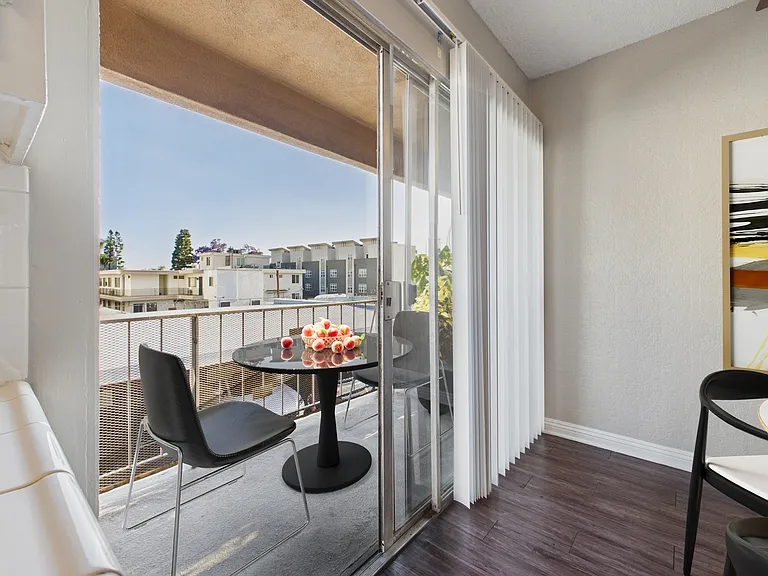 Kittridge Apartments — Photo 4