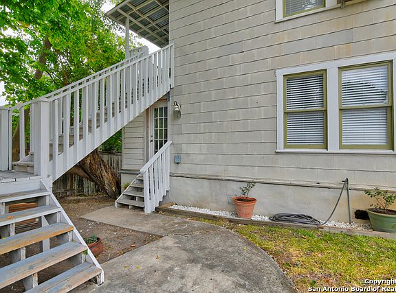 5th image of 301 Montclair Ave
