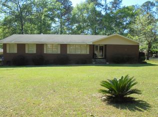 1108 Victoria Dr, Dublin, GA 31021