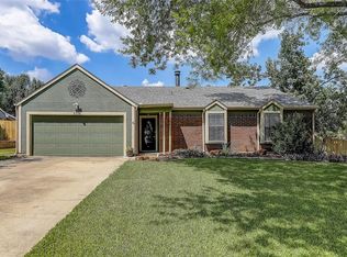 855 Beverly Dr, Grapevine, TX 76051