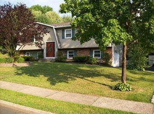 7 E Blossom Rd, Airmont, NY 10901